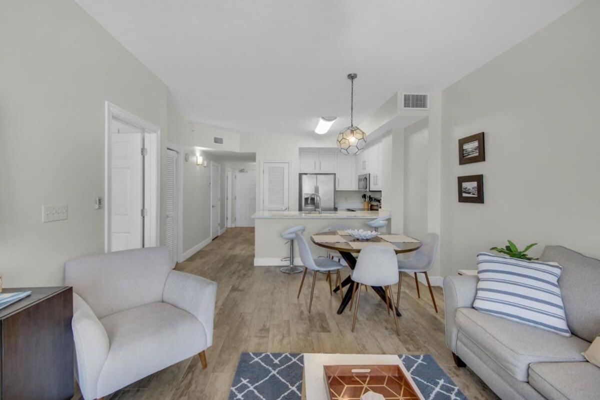 Brightly Furnished Beachfront Condominium By Brightwild Panama City Beach Exteriör bild