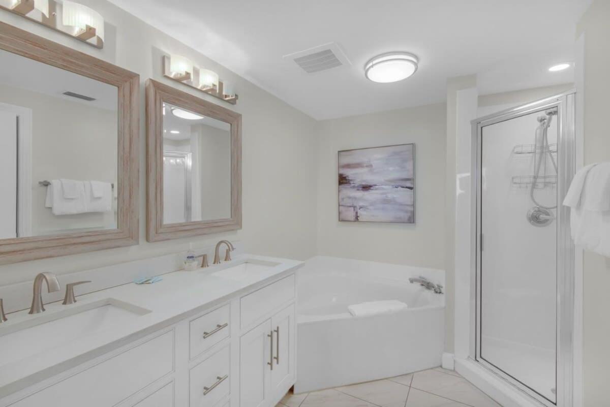 Brightly Furnished Beachfront Condominium By Brightwild Panama City Beach Exteriör bild